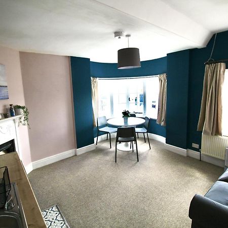 Pier View Studio Apartment Каус Стая снимка